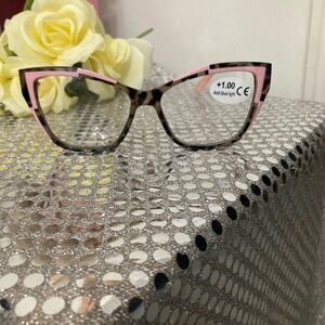 Two toned pink and brown readers +1.00